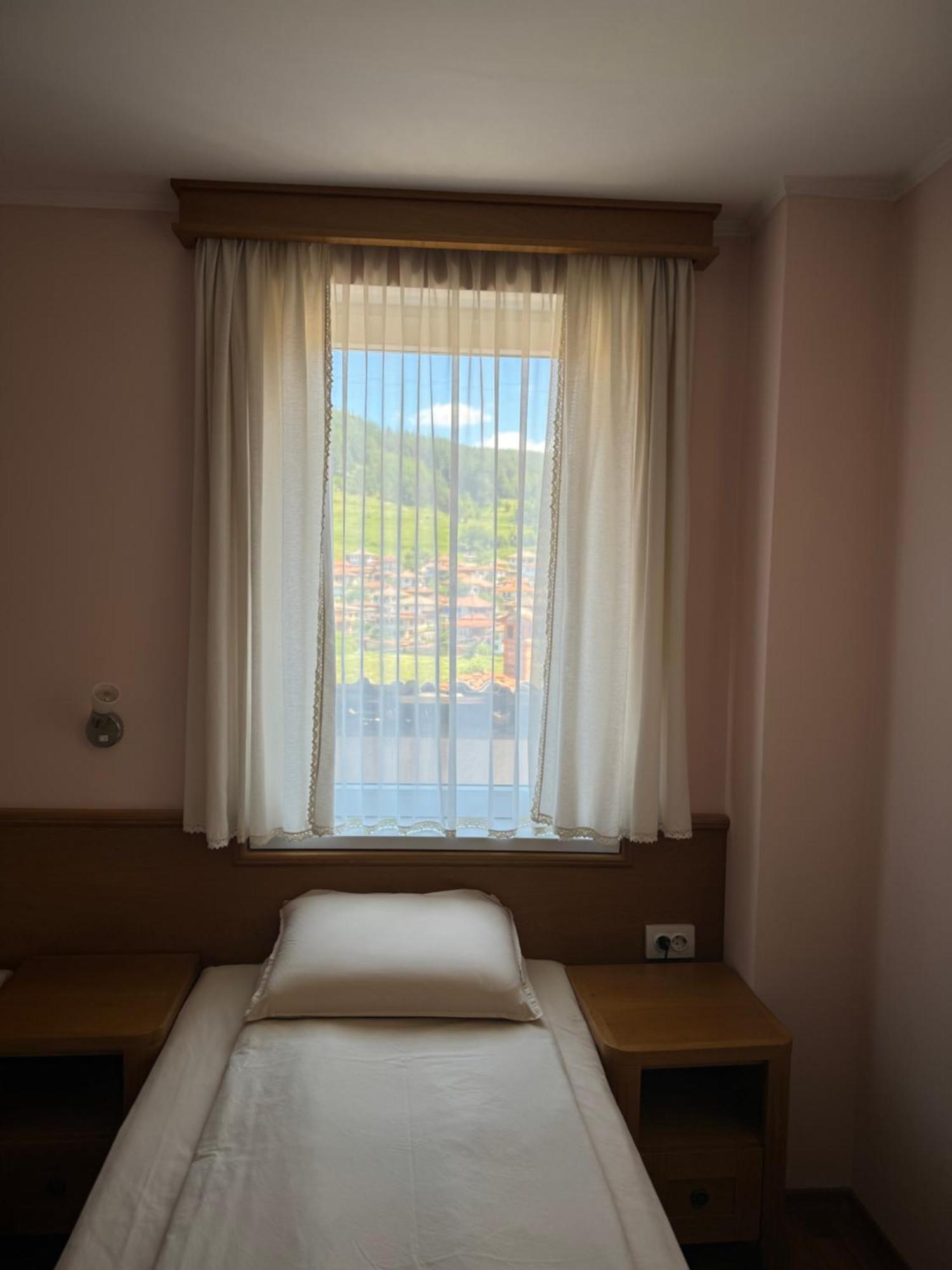 Guest House Roden Dom Koprivchtitsa Extérieur photo